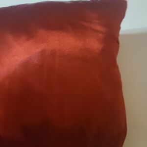 Luxurious Red Satin Full Size Sheet Set